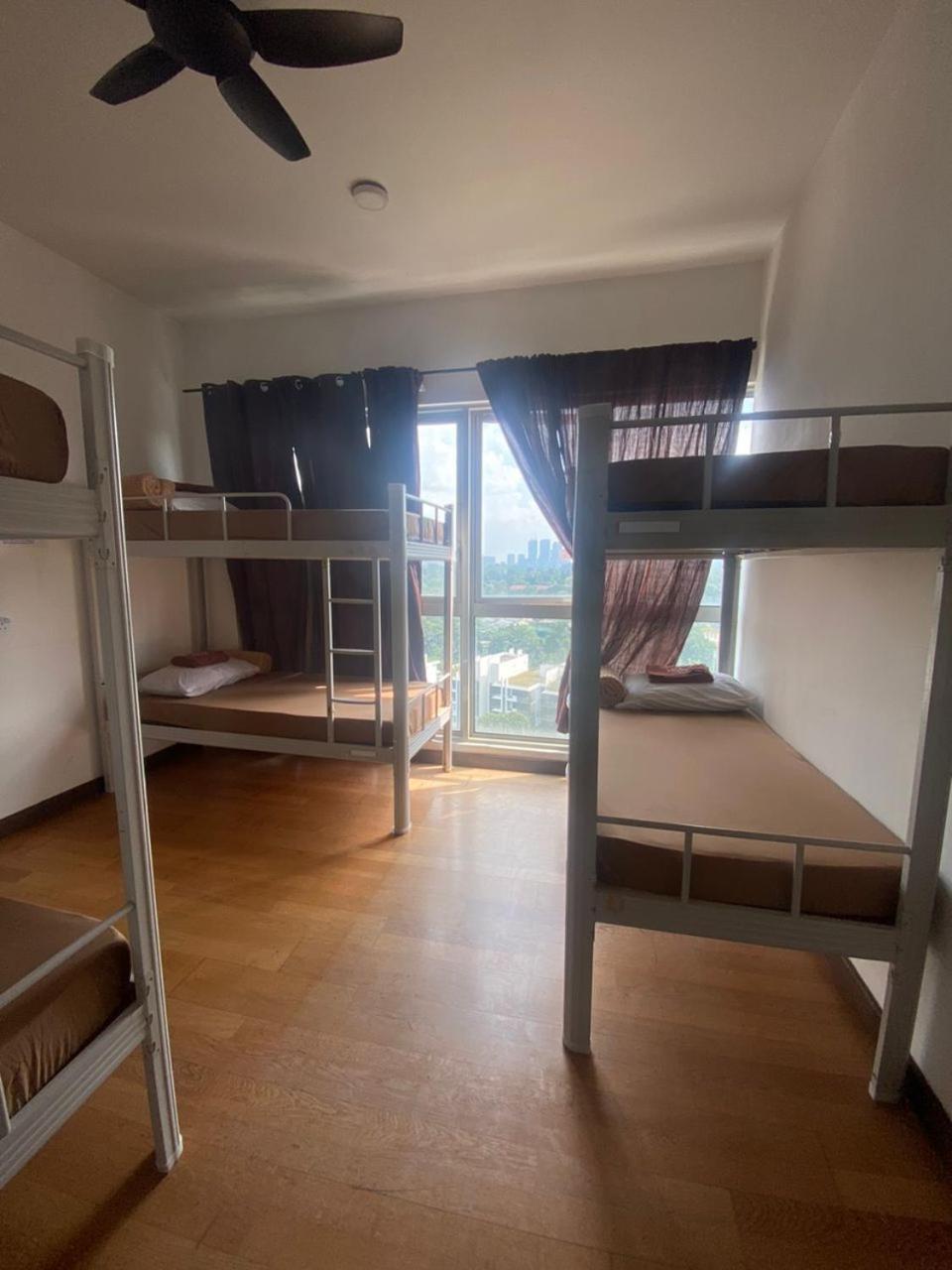Regalia Exclusive Hostel Kuala Lumpur Extérieur photo