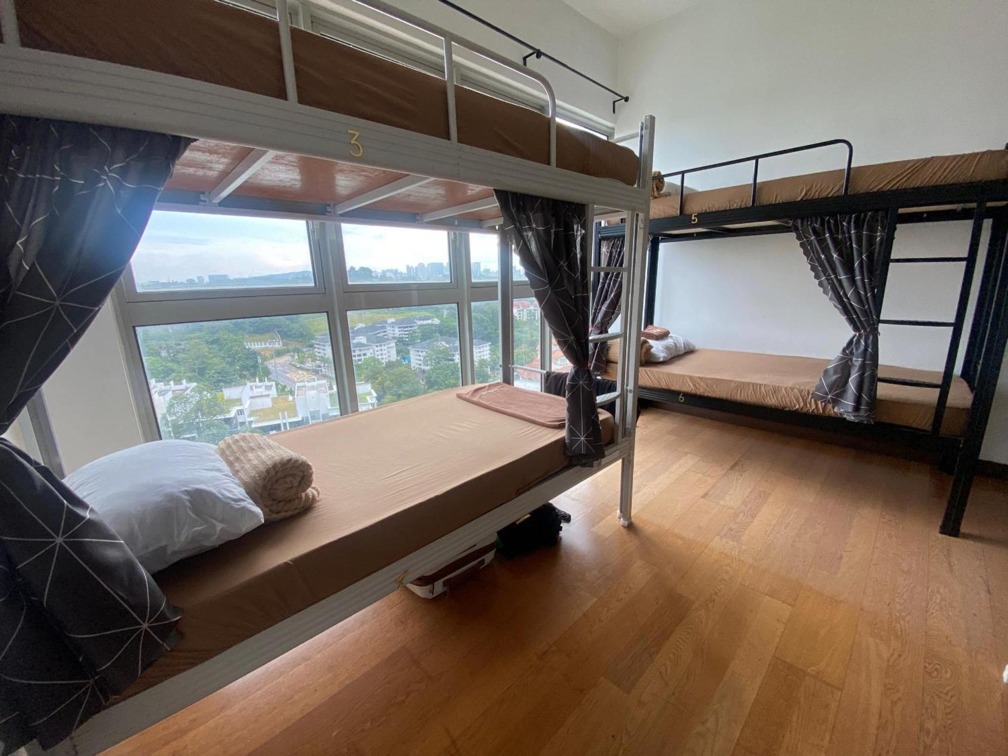 Regalia Exclusive Hostel Kuala Lumpur Extérieur photo