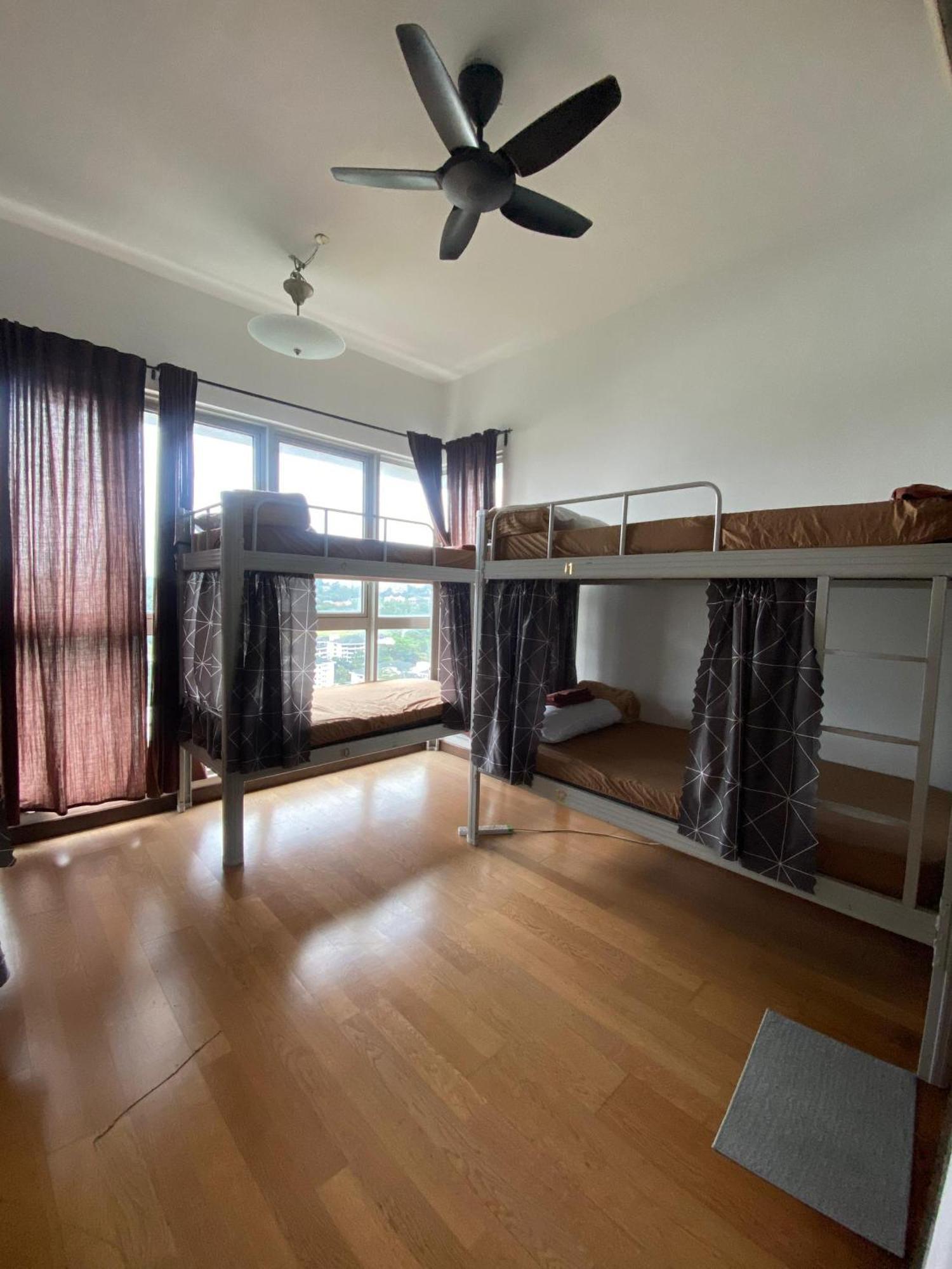 Regalia Exclusive Hostel Kuala Lumpur Extérieur photo