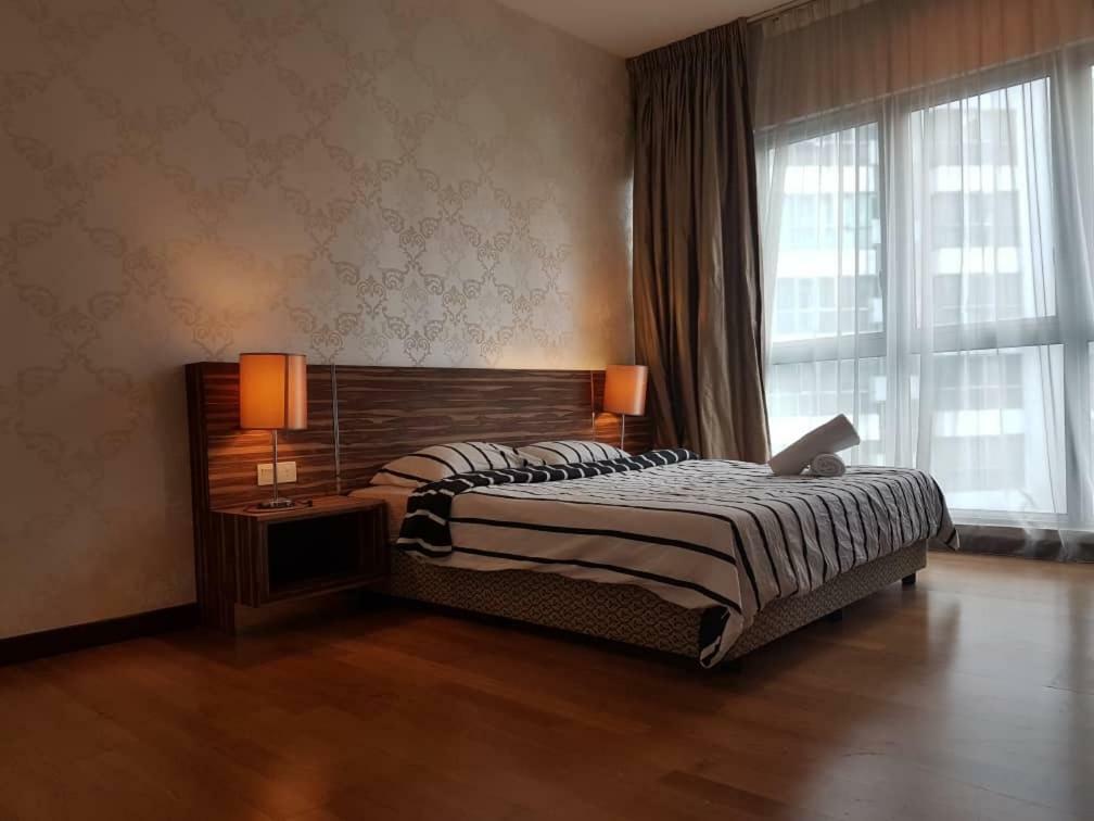Regalia Exclusive Hostel Kuala Lumpur Extérieur photo
