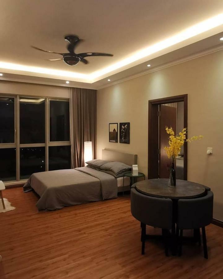 Regalia Exclusive Hostel Kuala Lumpur Extérieur photo