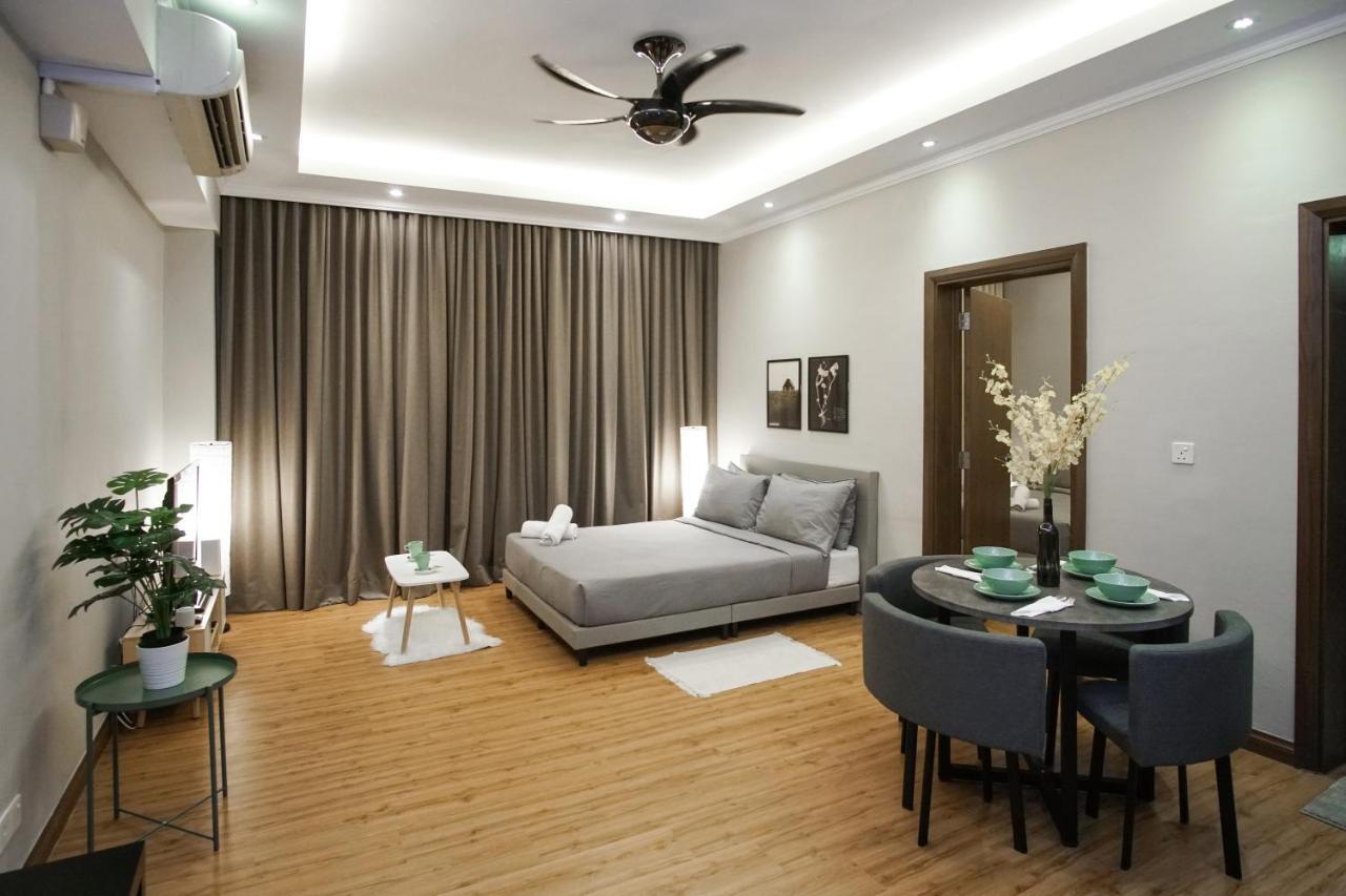 Regalia Exclusive Hostel Kuala Lumpur Extérieur photo